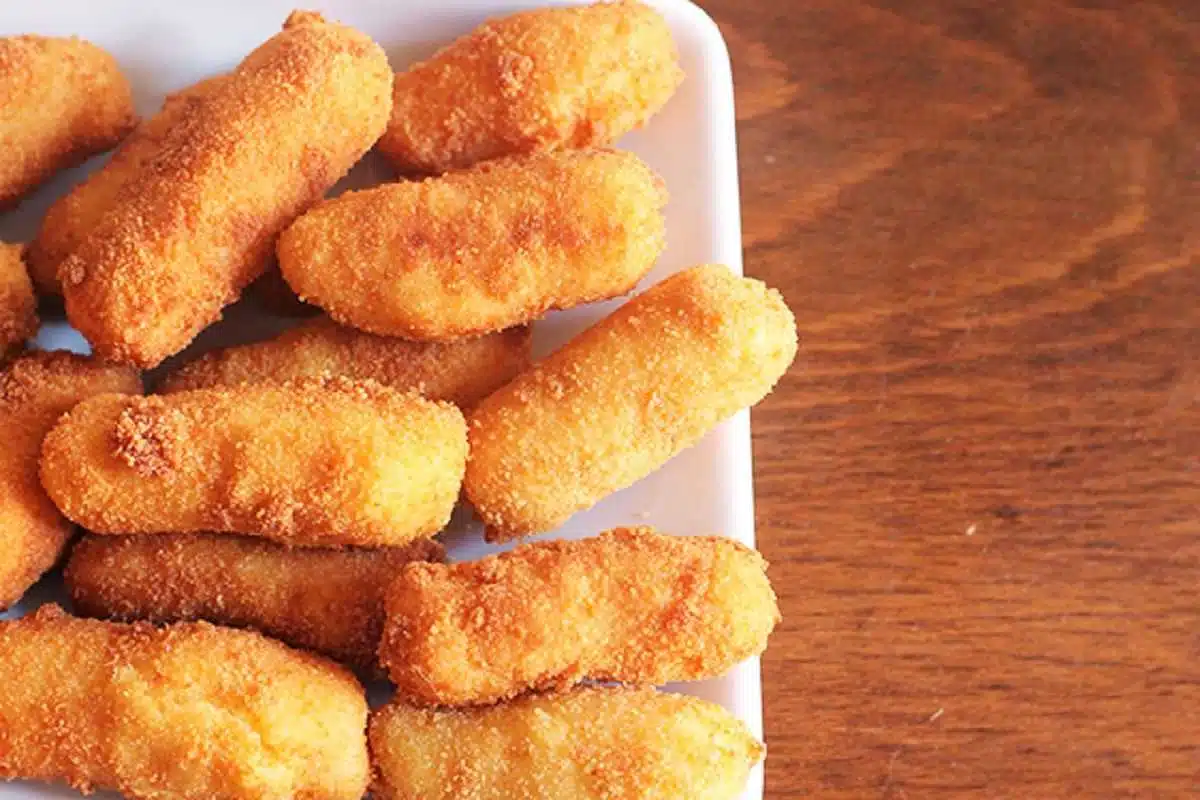 Crocchette di patate al forno: la ricetta dell’antipasto gustoso e leggero 2 Crocchette di patate al forno: la ricetta dell’antipasto gustoso e leggero 1