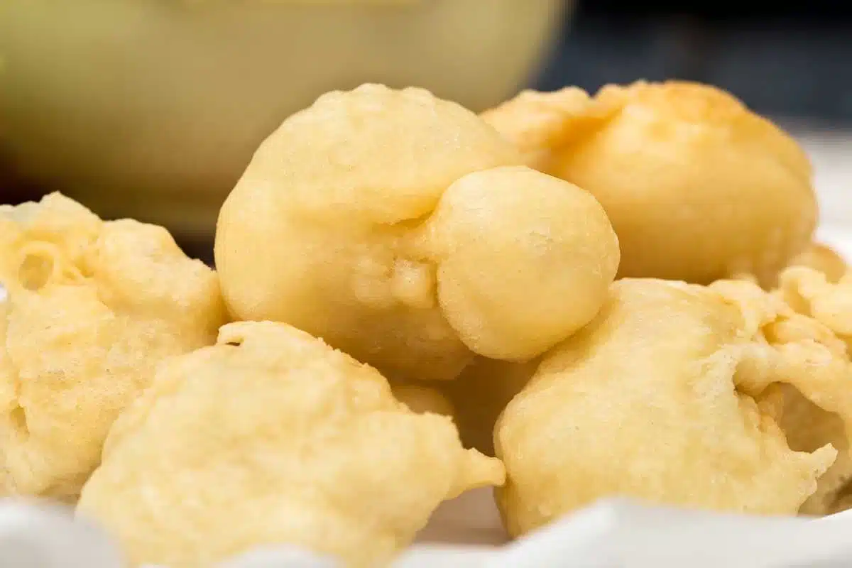 Pettole: la ricetta delle frittelle pugliesi tipiche delle festività natalizie 1